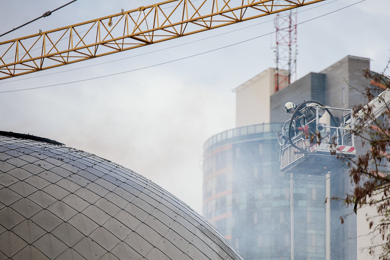 Пожар в здании бывшего планетария 