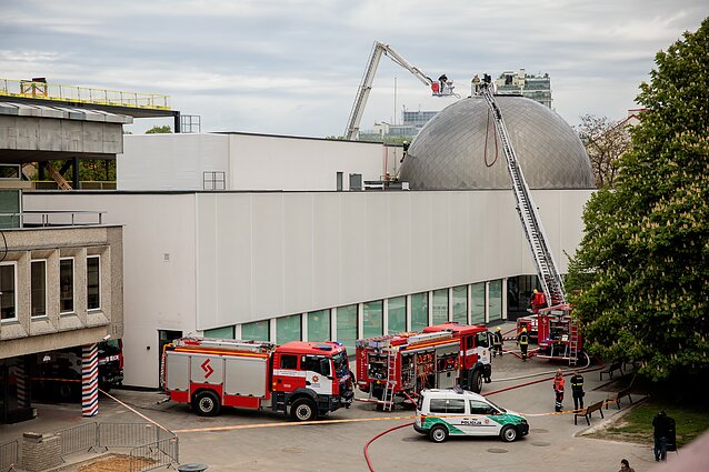 Пожар в здании бывшего планетария 