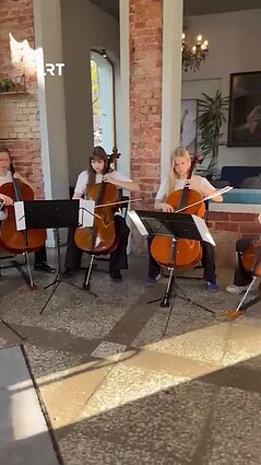 Klaipėdą užlieja violončelių muzika: prasideda Klaipėdos violončelės festivalis!