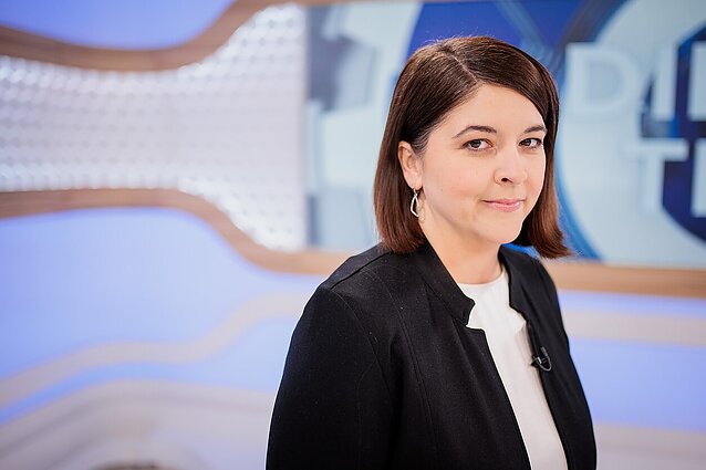 Dienos tema (su vertimu į gestų k.)