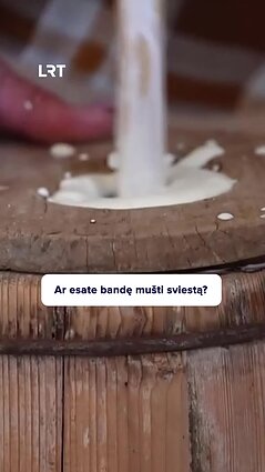Ar žinote, kaip yra mušamas sviestas?