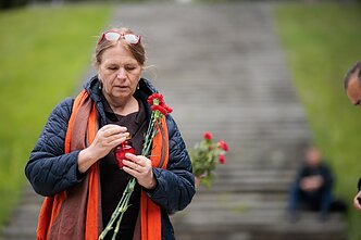 9 мая на Антакальнисском кладбище; Эрика Швенчёнене