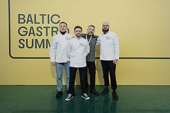 Никита Герасимов, Аугустинас Бимбирис-Буткус, президент организации «Bocuse d'Or Lietuva» Дарюс Катинас, Габриэль Заяц Никита Герасимов, Аугустинас Бимбирис-Буткус, президент организации «Bocuse d'Or Lietuva» Дарюс Катинас, Габриэль Заяц