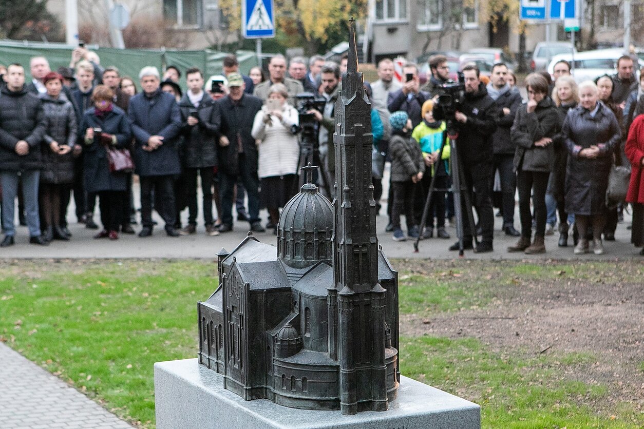 Vilnius siekia parduoti buvusios Švč. Jėzaus Širdies bažnyčios vietoje esančias patalpas