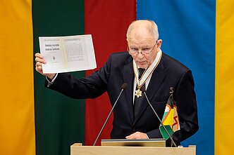 Stulginskio žvaigždė įteikta signatarui Andriukaičiui ir mokslininkui Matei Stulginskio žvaigždė įteikta signatarui Andriukaičiui ir mokslininkui Matei