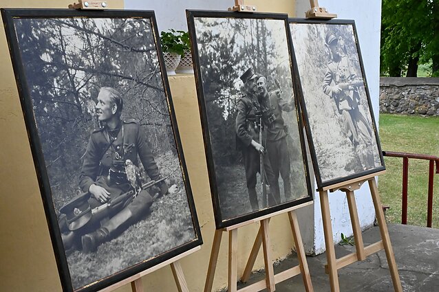 A. Ramanausko-Vanago premijos įteikimas A. Smilgevičiūtei ir R. Radzevičiui A. Ramanausko-Vanago premijos įteikimas A. Smilgevičiūtei ir R. Radzevičiui