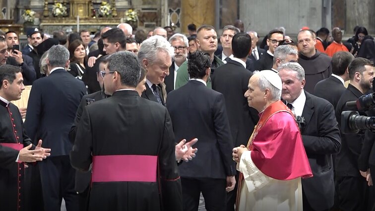 Su popiežiumi susitikęs Nausėda: Lietuva jo širdyje užima ypatingą vietą
