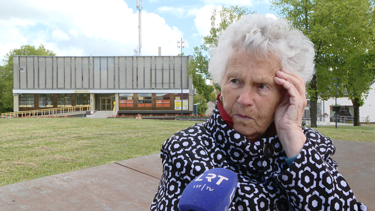 „Prašyti, kad nuvežtų?“: gyventojai piktinasi, kad jų savivaldybėje nėra bankų skyrių