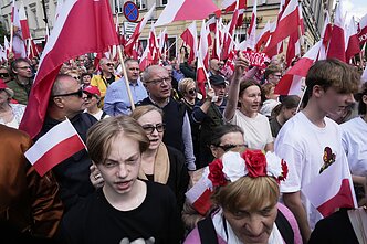 Марши в поддержку кандидатов в президенты Польши в Варшаве Марши в поддержку кандидатов в президенты Польши в Варшаве