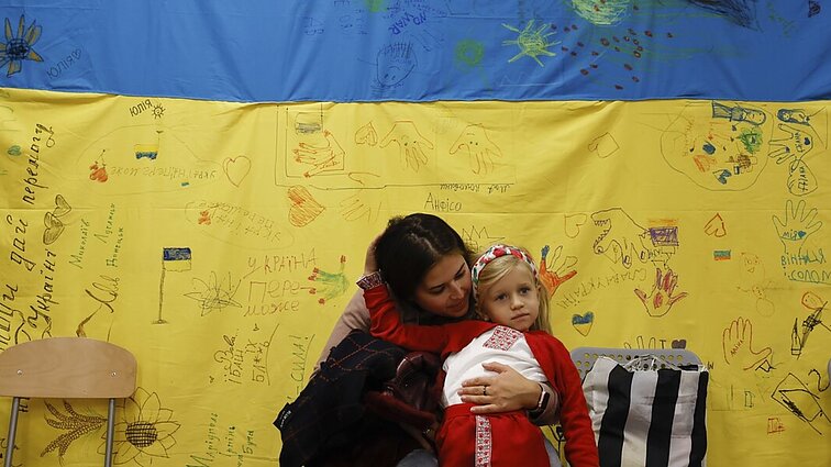 Ukrainos pabėgėliams skirtas lėšas gavo rusai: ekspertai tikina – tai visiškai skandalinga