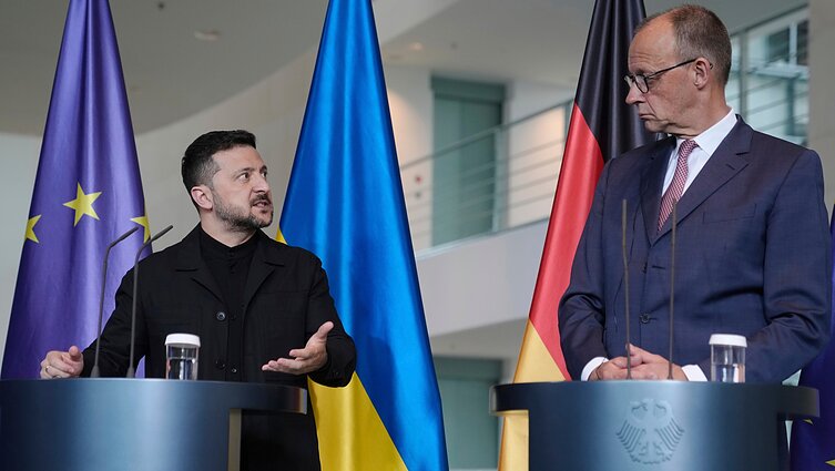 Aptarė Vokietijos paramą Ukrainai: Merzas nebetiki sprendimais prie derybų stalo