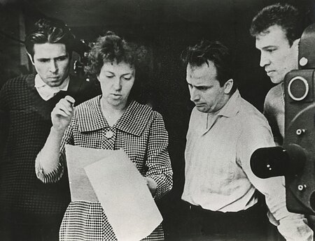 TV režisierė Stanislava Borisienė, operatoriai: Jonas Botyrius, Jurgis Bronius Vaitulevičius, Algirdas Gaidelis.