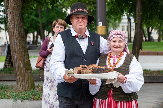 „Atataria lamzdžiai“ „Atataria lamzdžiai“