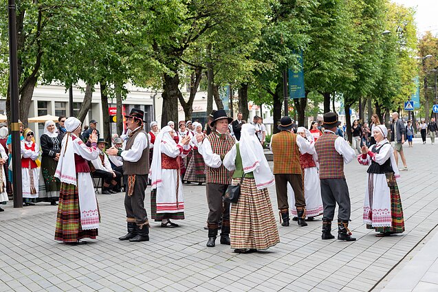 „Atataria lamzdžiai“ „Atataria lamzdžiai“