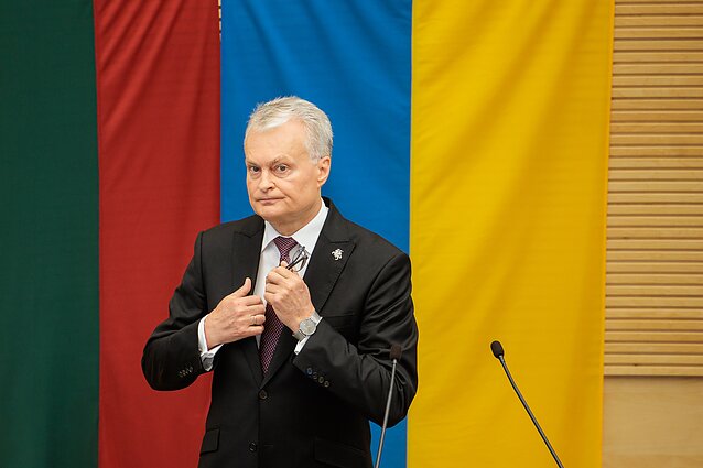 Gitanas Nausėda Seime skaito metinį pranešimą