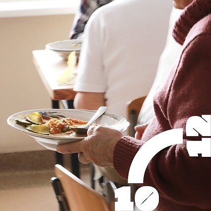 Besipiktinantiems dėl socialinių valandų: „Mokykla neturi ugdyti mankurtų ir karjeristų“