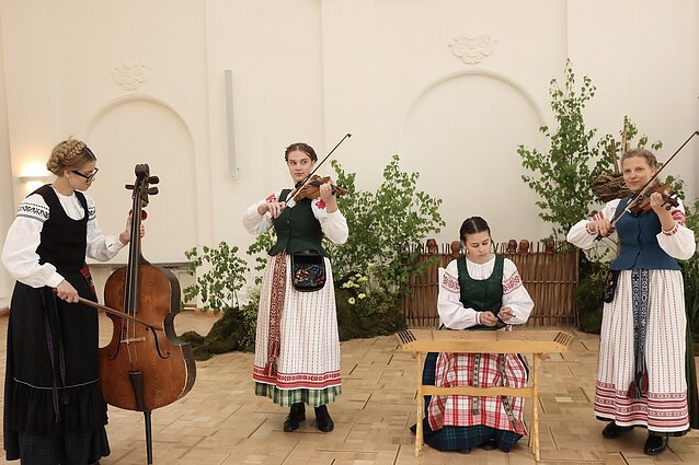 Vaikų šventė Rumšiškėse kviečia jaunąją kartą atrasti tautosakos lobyną