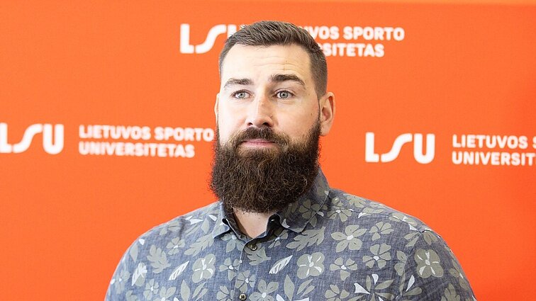 Atsakymo dėl rinktinės dar neturintis Valančiūnas: aš žaidėjas, o ne kvietėjas Atsakymo dėl rinktinės dar neturintis Valančiūnas: aš žaidėjas, o ne kvietėjas