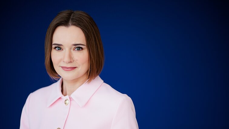 Panorama (su vertimu į gestų k.)