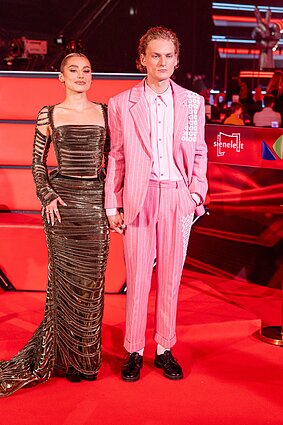 Jessica Shy, Benas Aleksandravičius ant raudonojo kilimo