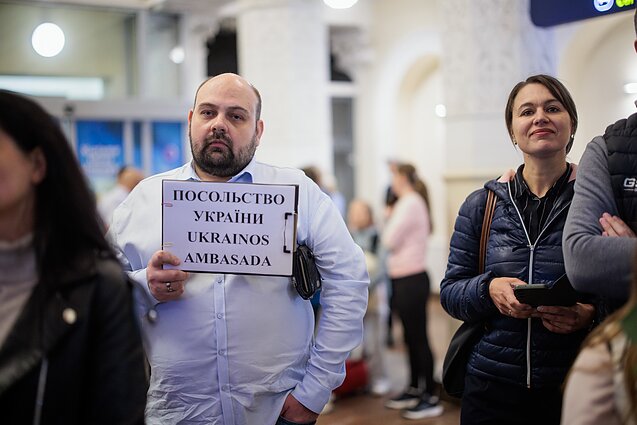 Į Vilniaus oro uostą nusileido lėktuvas su iš Izraelio evakuotais lietuviais Į Vilniaus oro uostą nusileido lėktuvas su iš Izraelio evakuotais lietuviais