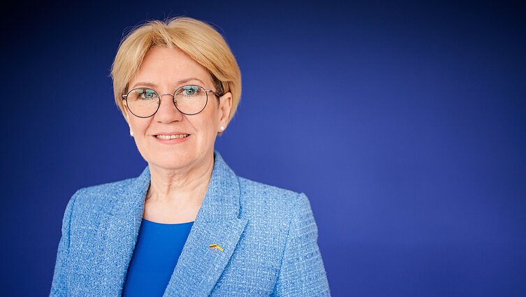 Panorama (su vertimu į gestų k.)