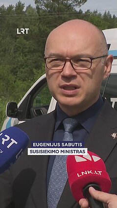 Ministras: plečiamas mokamų kelių tinklas apsaugos nuo sunkiojo transporto žalos
