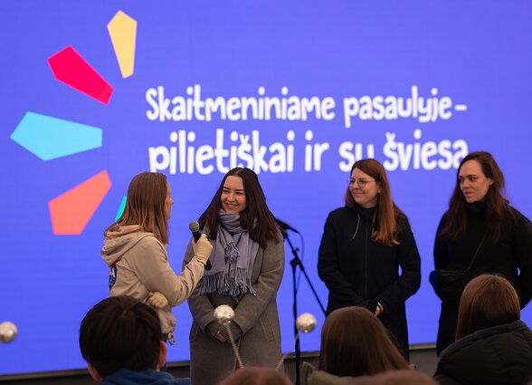Domantė Platūkytė, Aleksandra Ketlerienė, Jurga Bakaitė iš LRT.lt portalo