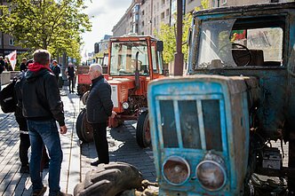 Ūkininkai piketuoja prie Seimo: protestuoja prieš baigiamą svarstyti mokesčių reformą Ūkininkai piketuoja prie Seimo: protestuoja prieš baigiamą svarstyti mokesčių reformą