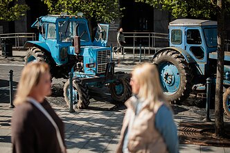 Ūkininkai piketuoja prie Seimo: protestuoja prieš baigiamą svarstyti mokesčių reformą Ūkininkai piketuoja prie Seimo: protestuoja prieš baigiamą svarstyti mokesčių reformą