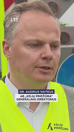 Naujovės keliuose: įrengiami mobilūs smūgio slopintuvai