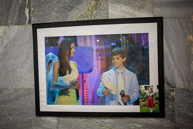 Dainavimo mokytoja V. Pimpienė išugdė daug žinomų dainininkų. 