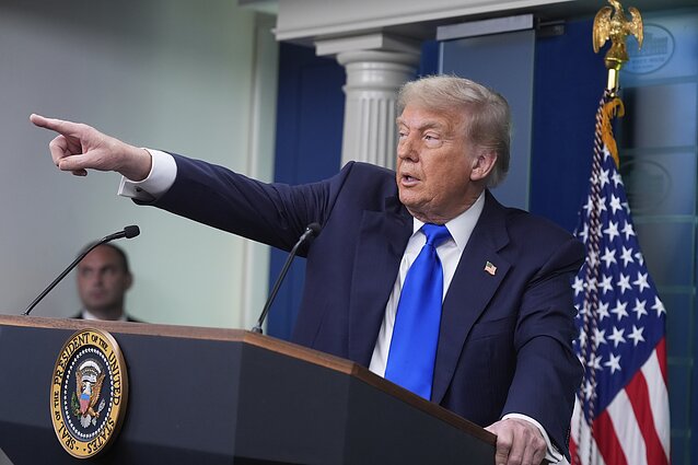„Prezidento galia gerokai išplečiama“: teismams neleista boikotuoti Trumpo įsakymų