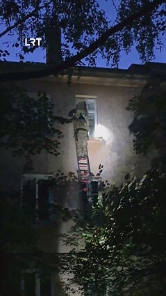 Sostinėje ugniagesiai suteikė pagalbą moteriai
