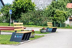 Lietuvos miesteliuose dygsta išmanieji suoliukai Lietuvos miesteliuose dygsta išmanieji suoliukai