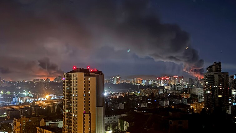 Aptarė Ukrainos lūkesčius prieš Trumpo pokalbį su Zelenskiu: Kyjivui reikalinga ginkluotė