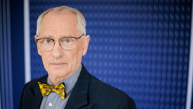 Arkadijus Vinokuras pareiškė jaučiantis gėdą už sūnaus poelgį Panerių Holokausto memoriale