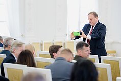 G. Nausėda Valstybės dienos proga įteikė valstybės apdovanojimus