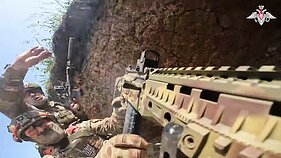 Rusijos gynybos ministerijos išplatintose nuotraukose užfiksuoti rusų kariai