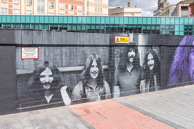 Gatvės piešinys grupės „Black Sabbath“ garbei Birmingame Gatvės piešinys grupės „Black Sabbath“ garbei Birmingame