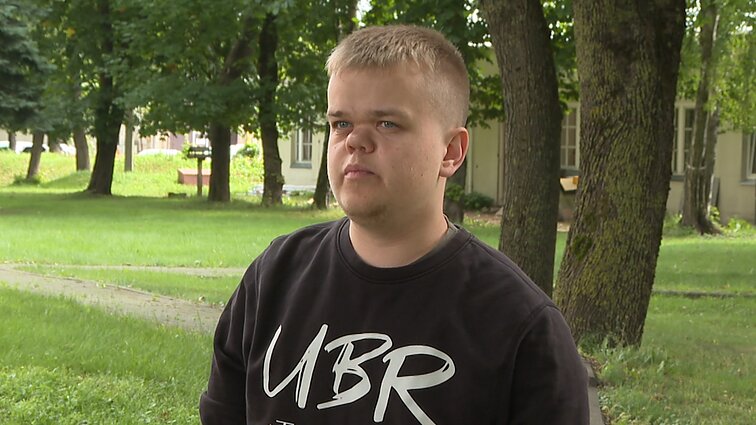 LRT projekto dalyvis sureagavo į komikų įžeidimus: „Tai yra labai skaudu“