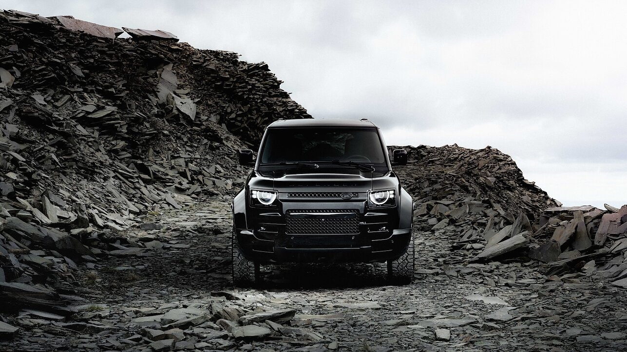 „Defender OCTA Black“