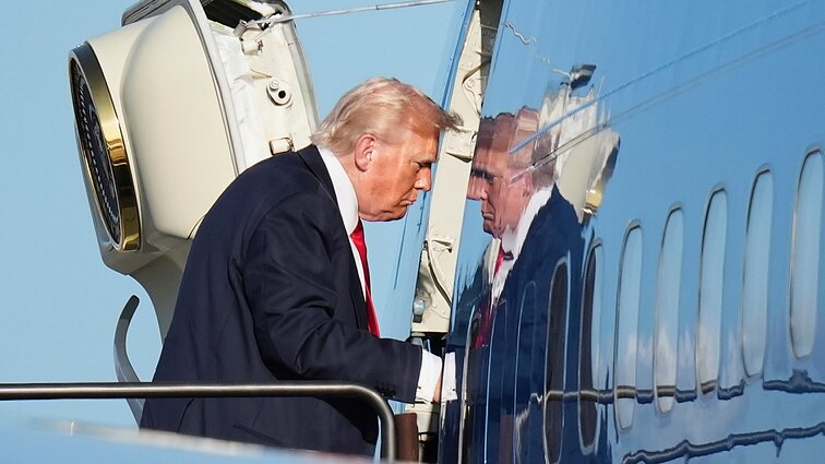 „Suprato, kad yra sukamas apie pirštą“: Trumpas nusivylė Putinu, bet nuo jo nenusigręžė