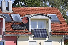 Saulės elektrinė balkone