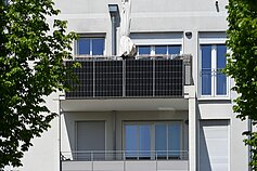 Saulės elektrinė balkone