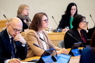 Vyriausybės pasitarimas ir posėdis; Eugenijus Sabutis, Marija Jakubauskienė, Raminta Popovienė Vyriausybės pasitarimas ir posėdis; Eugenijus Sabutis, Marija Jakubauskienė, Raminta Popovienė