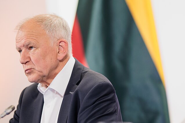 Dienos tema (su vertimu į gestų k.)