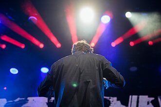 Britų grupės „Fink“ dainos Vilniuje suskambo su orkestru Britų grupės „Fink“ dainos Vilniuje suskambo su orkestru