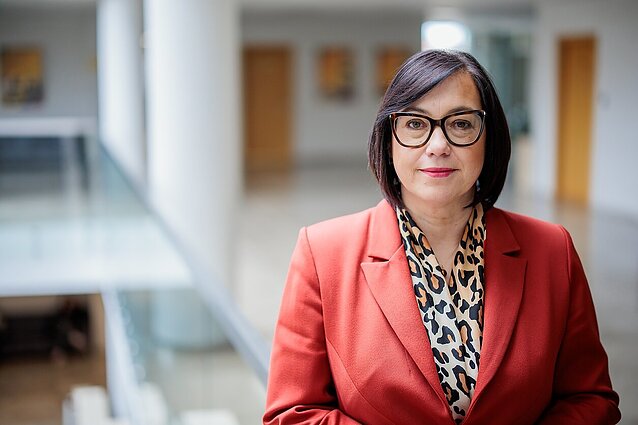 Popovienė siūlo būdą, kaip atlyginti daliai šimtukininkų: pridės konkursinių balų