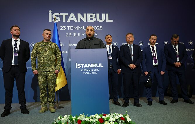 Ukrainos ir Rusijos atstovai trečiadienį Stambule surengė derybas